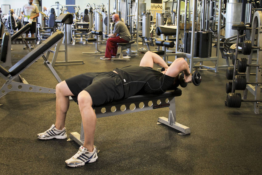 哑铃三头肌伸展-正握