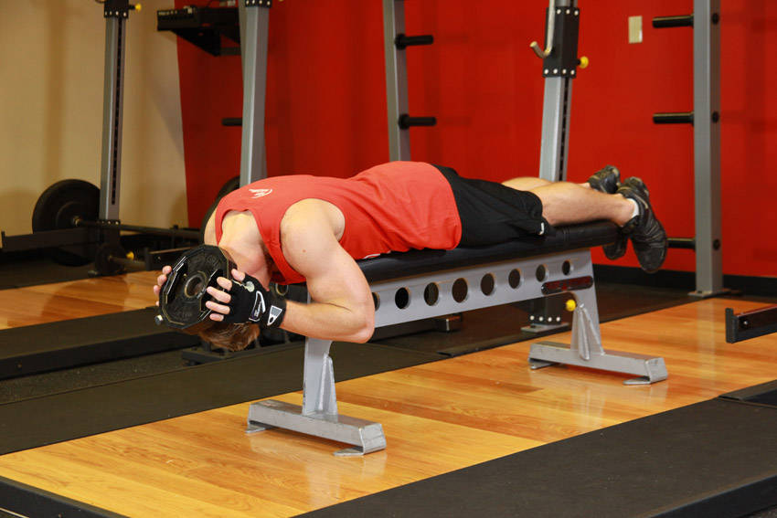 卧姿俯身杠铃颈部抗阻