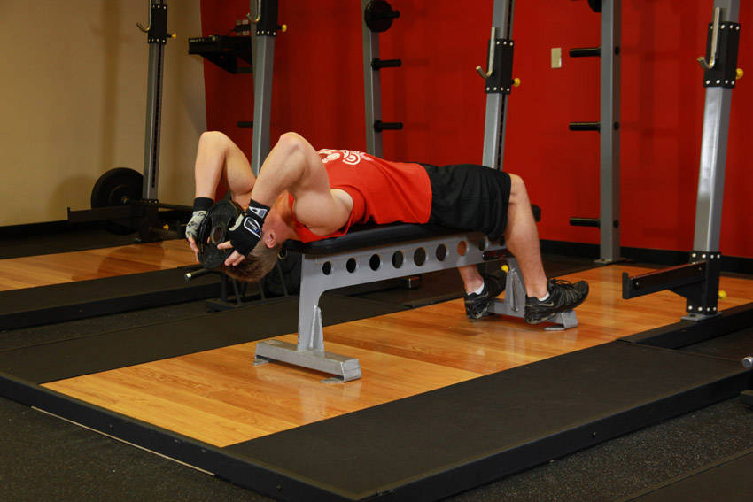 卧姿仰身杠铃颈部抗阻