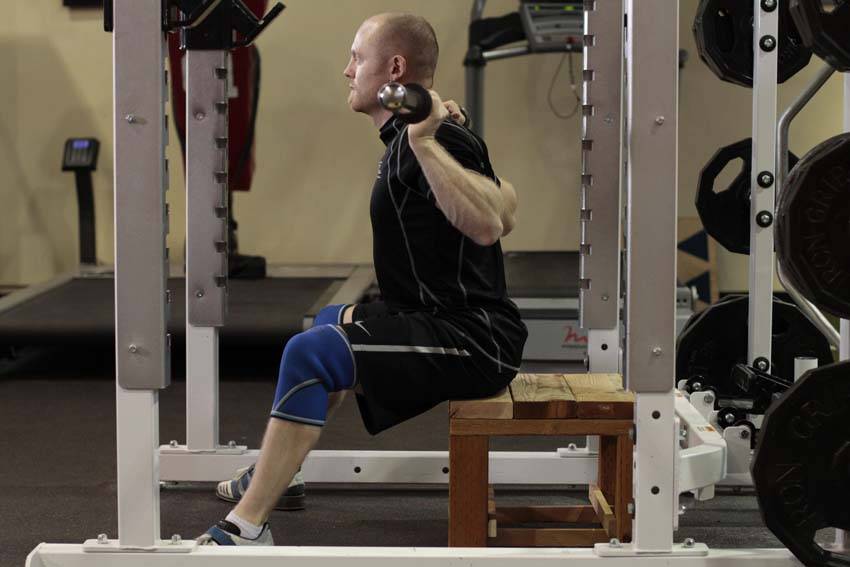 坐姿早安式动作