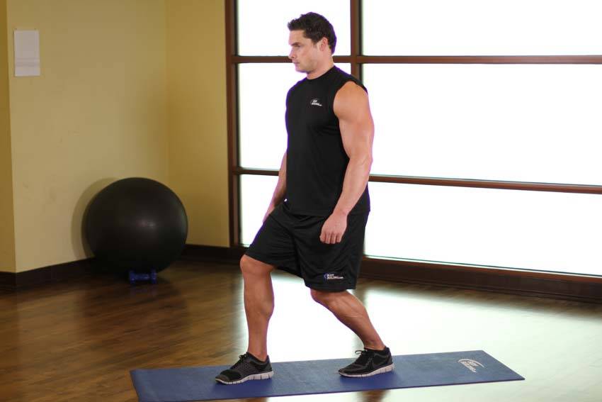 站姿比目鱼肌和跟腱拉伸