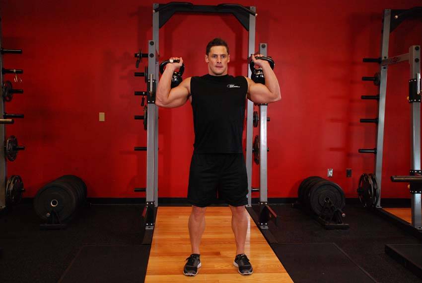 双臂壶铃军事推举